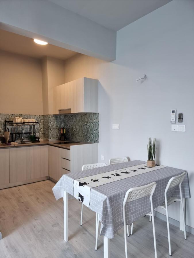 Nana Homestay - Jesselton Quay Kota Kinabalu Bagian luar foto