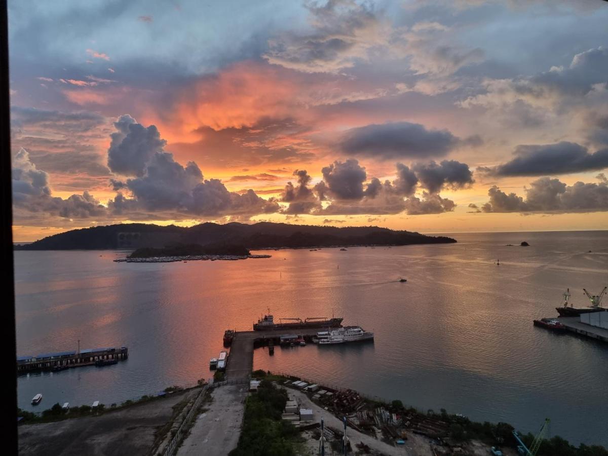 Nana Homestay - Jesselton Quay Kota Kinabalu Bagian luar foto