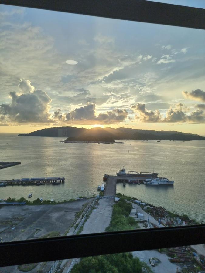Nana Homestay - Jesselton Quay Kota Kinabalu Bagian luar foto