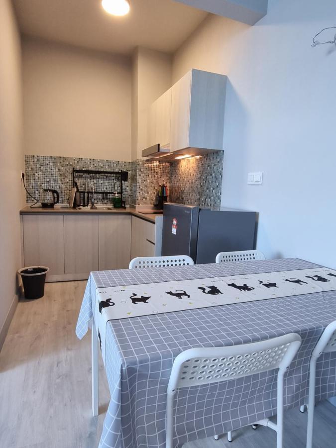 Nana Homestay - Jesselton Quay Kota Kinabalu Bagian luar foto