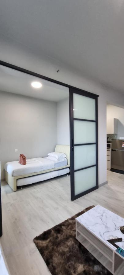 Nana Homestay - Jesselton Quay Kota Kinabalu Bagian luar foto